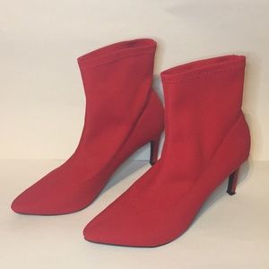 A New Day Target Stretch Fabric Red Booties Sz 8